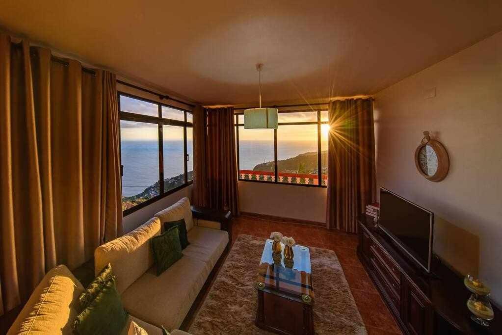 Lombo Cesteiro Guesthouse Tabua  エクステリア 写真